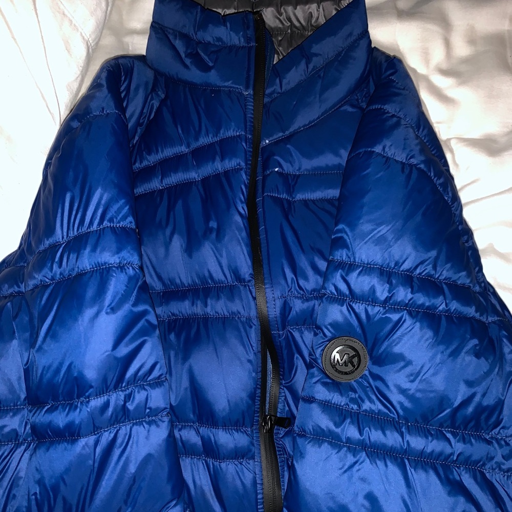 Men’s L Micheal Kors puffer coat